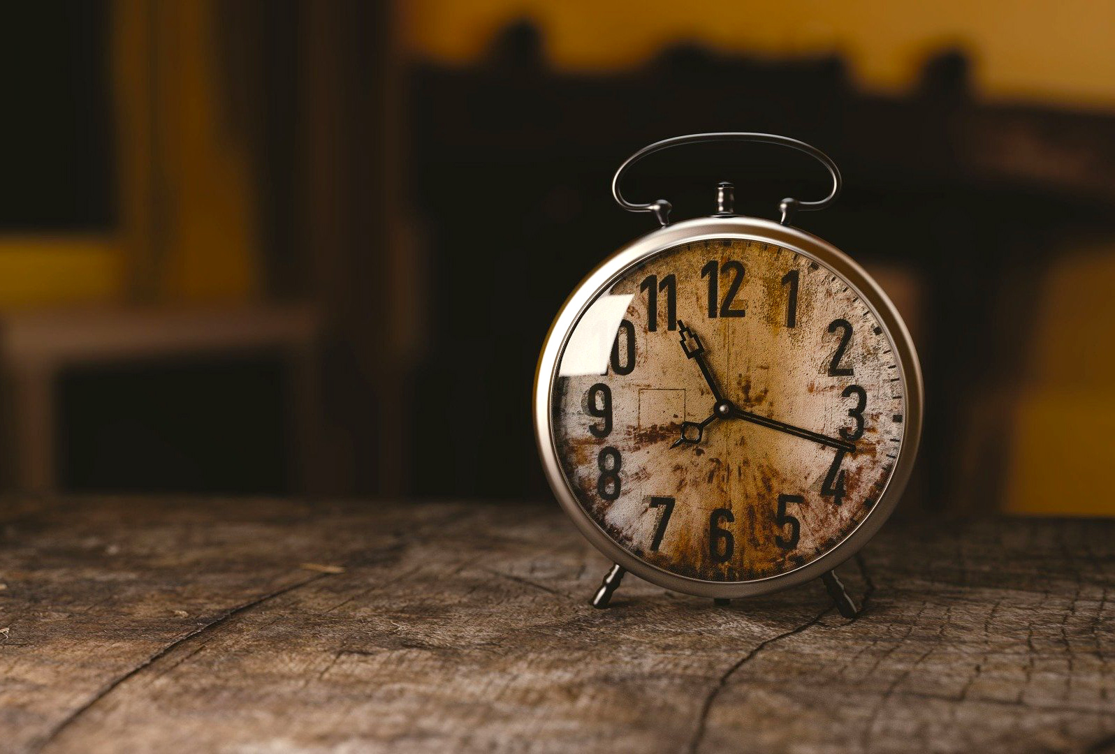 Stari budilnik : vreme leti